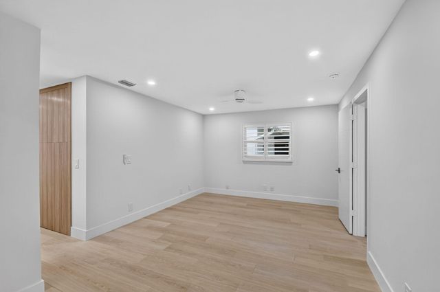 1304 SW 23rd Street, Boynton Beach, FL 33426