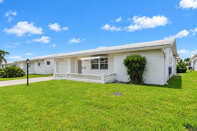 1304 SW 23rd Street, Boynton Beach, FL 33426