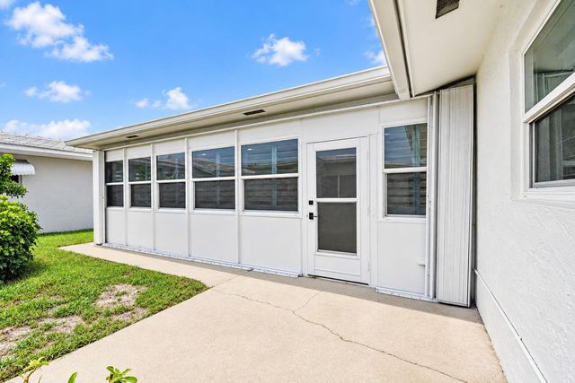 1304 SW 23rd Street, Boynton Beach, FL 33426