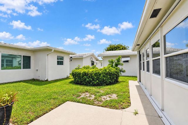 1304 SW 23rd Street, Boynton Beach, FL 33426