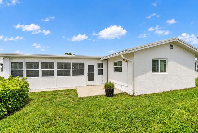 1304 SW 23rd Street, Boynton Beach, FL 33426