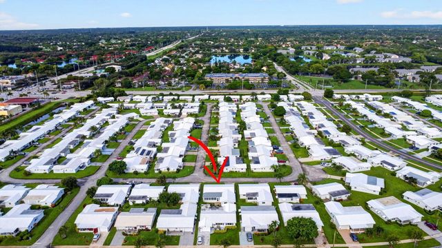 1304 SW 23rd Street, Boynton Beach, FL 33426
