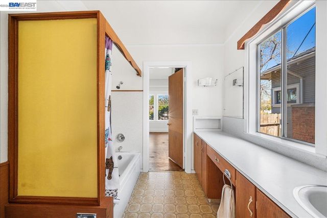 2463 6Th St, Livermore, CA 94550