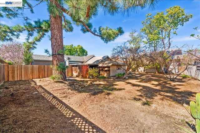2463 6Th St, Livermore, CA 94550