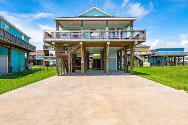 935 Eastview B, Port Bolivar, TX 77650