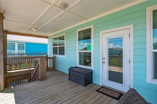 935 Eastview B, Port Bolivar, TX 77650
