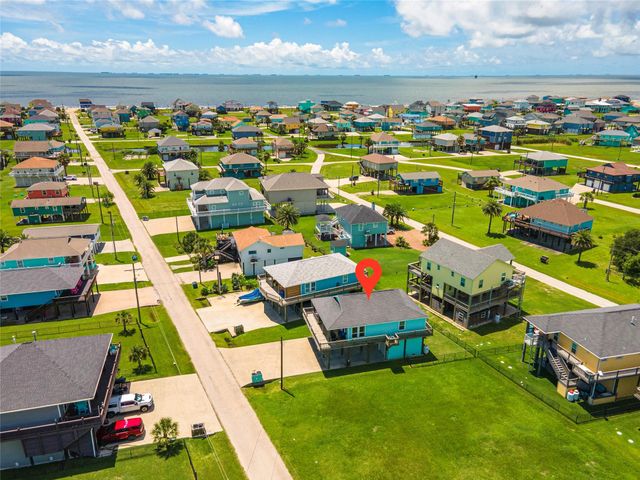 935 Eastview B, Port Bolivar, TX 77650