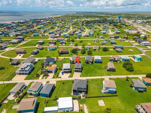 935 Eastview B, Port Bolivar, TX 77650