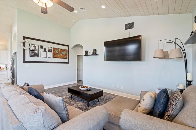 935 Eastview B, Port Bolivar, TX 77650
