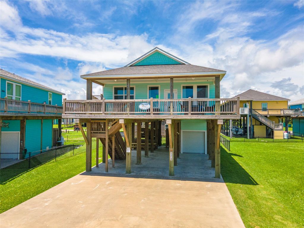 935 Eastview B, Port Bolivar, TX 77650