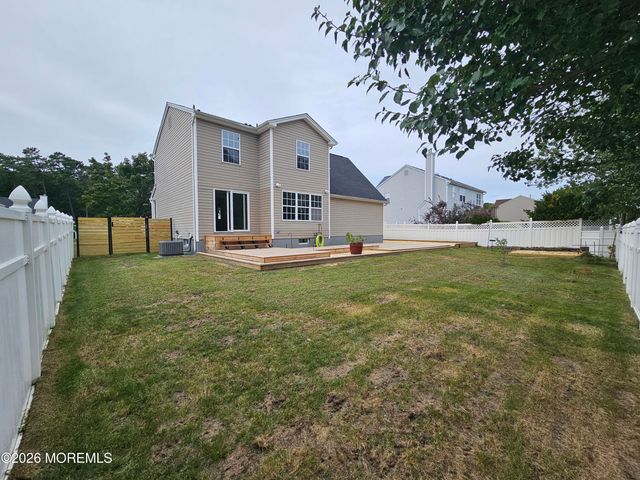73 Timberline Road, Bayville, NJ 08721