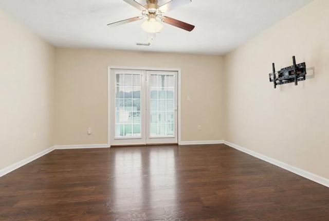 1366 CHAMI DR, Spring Grove, PA 17362