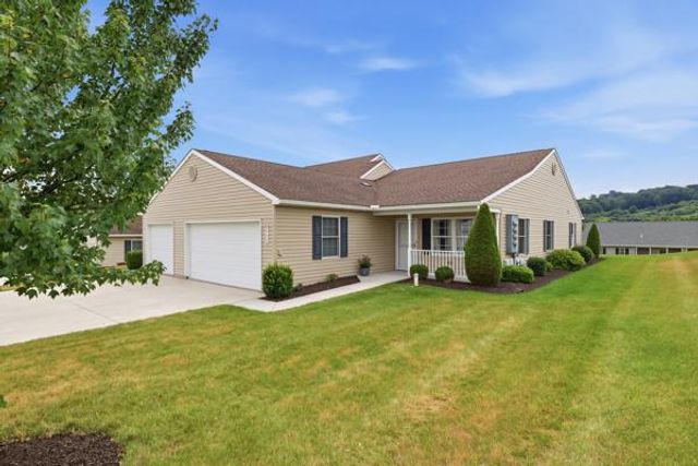 1366 CHAMI DR, Spring Grove, PA 17362