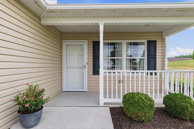 1366 CHAMI DR, Spring Grove, PA 17362