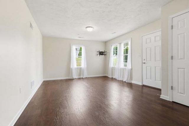 1366 CHAMI DR, Spring Grove, PA 17362