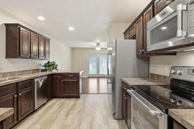 1366 CHAMI DR, Spring Grove, PA 17362