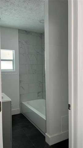 8 S C St, Lake Worth, FL 33460
