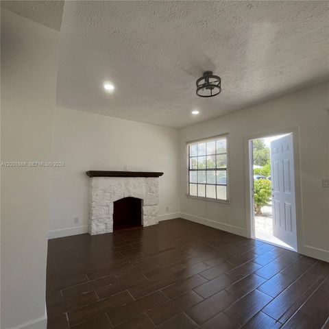 8 S C St, Lake Worth, FL 33460