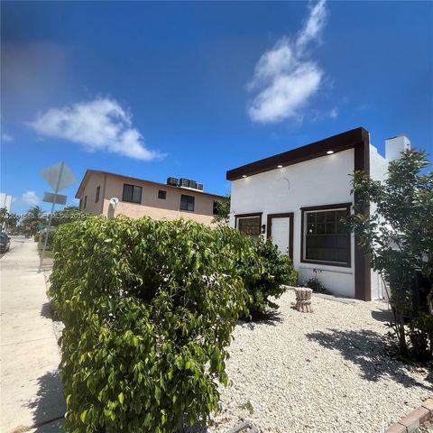 8 S C St, Lake Worth, FL 33460