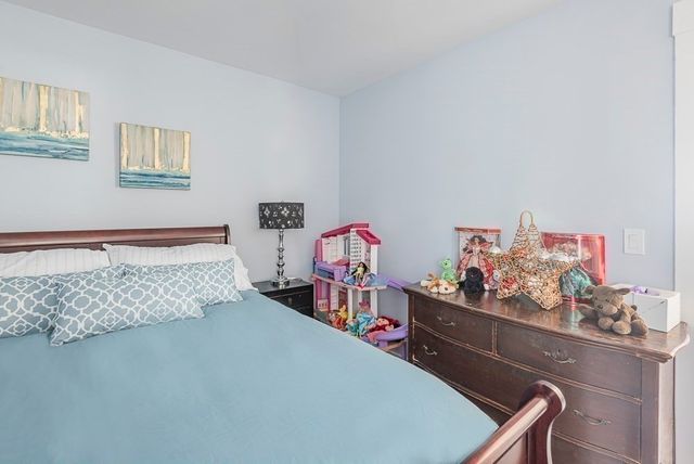 102 Edgewater Rd, Hull, MA 02045