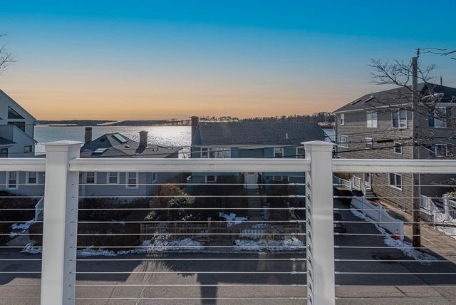 102 Edgewater Rd, Hull, MA 02045