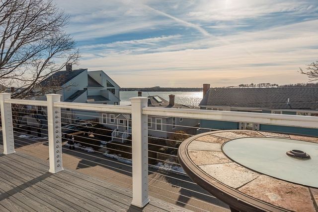 102 Edgewater Rd, Hull, MA 02045