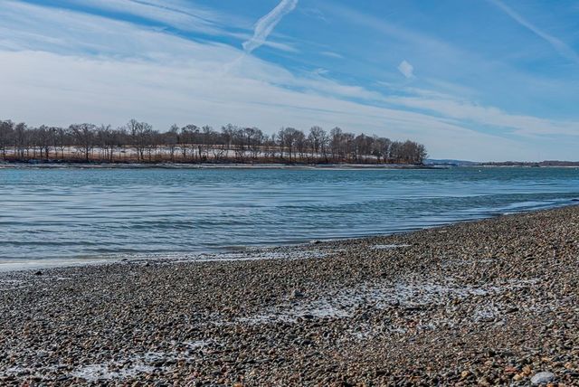 102 Edgewater Rd, Hull, MA 02045