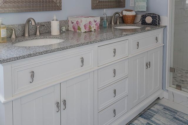 102 Edgewater Rd, Hull, MA 02045