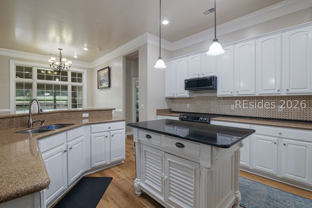 7 S Point Ct, Bluffton, SC 29910