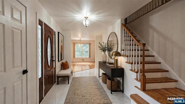 281 Kinnelon Road, Kinnelon Borough, NJ 07405
