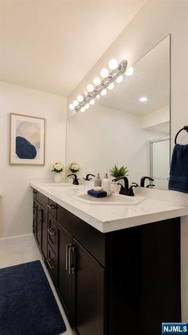 281 Kinnelon Road, Kinnelon Borough, NJ 07405