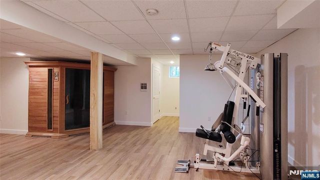 281 Kinnelon Road, Kinnelon Borough, NJ 07405