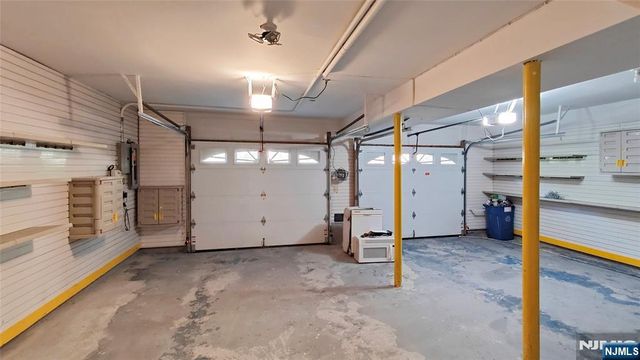 281 Kinnelon Road, Kinnelon Borough, NJ 07405