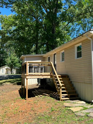 819 Scotts Chapel Road, Jamestown, KY 42629