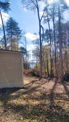 819 Scotts Chapel Road, Jamestown, KY 42629