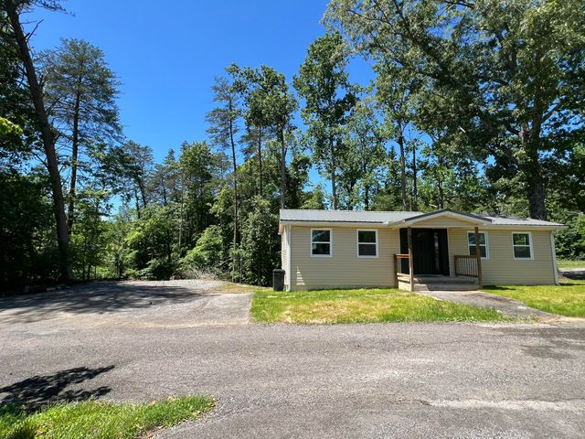 819 Scotts Chapel Road, Jamestown, KY 42629