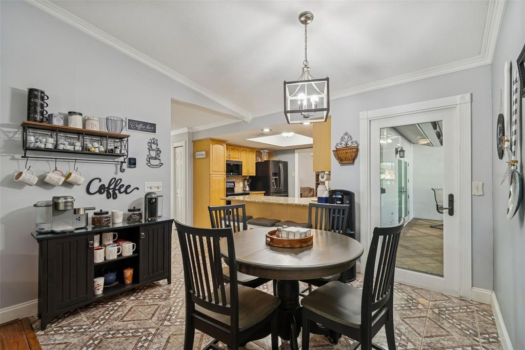 Image 12 of property listing at 1147 RIDGECREST COURT, Palm Harbor, FL 34683