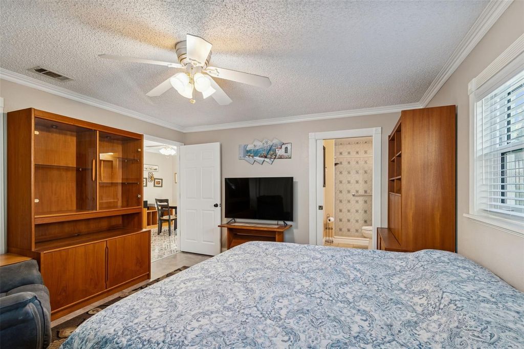 Image 47 of property listing at 1147 RIDGECREST COURT, Palm Harbor, FL 34683