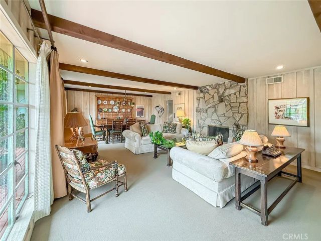 17323 Citronia, Northridge, CA 91325