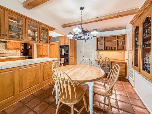 17323 Citronia, Northridge, CA 91325