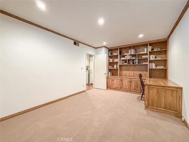 17323 Citronia, Northridge, CA 91325