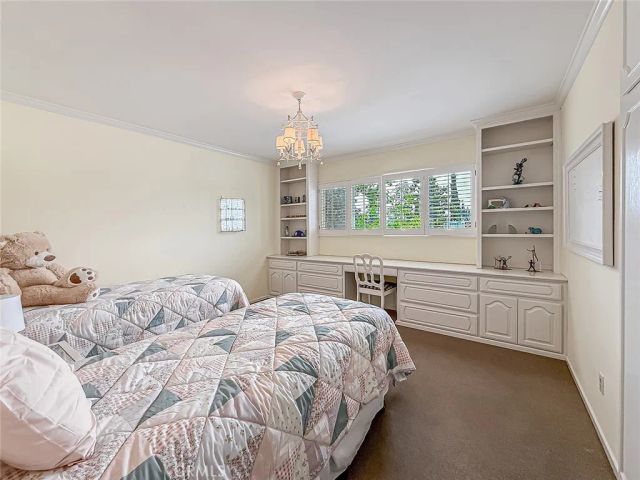 17323 Citronia, Northridge, CA 91325