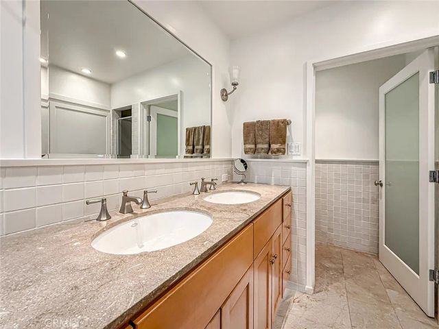 17323 Citronia, Northridge, CA 91325