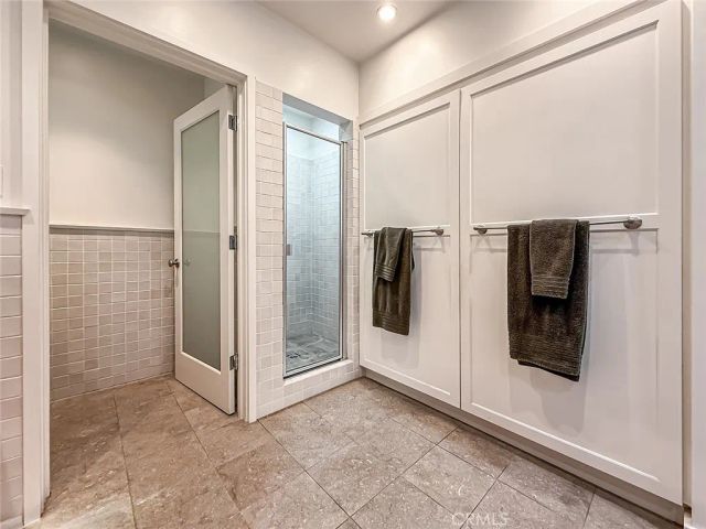 17323 Citronia, Northridge, CA 91325