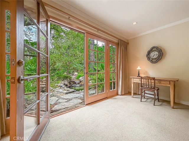 17323 Citronia, Northridge, CA 91325