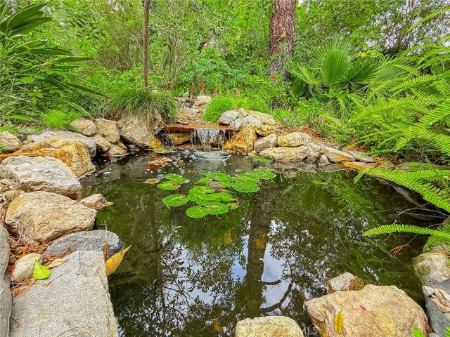 17323 Citronia, Northridge, CA 91325