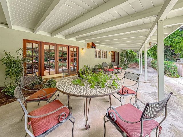 17323 Citronia, Northridge, CA 91325