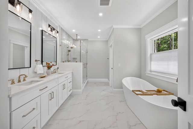 36 Baptiste Lane, East Falmouth, MA 02536