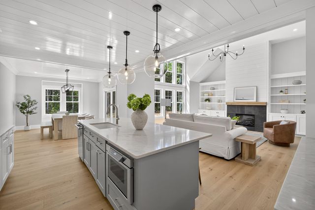36 Baptiste Lane, East Falmouth, MA 02536