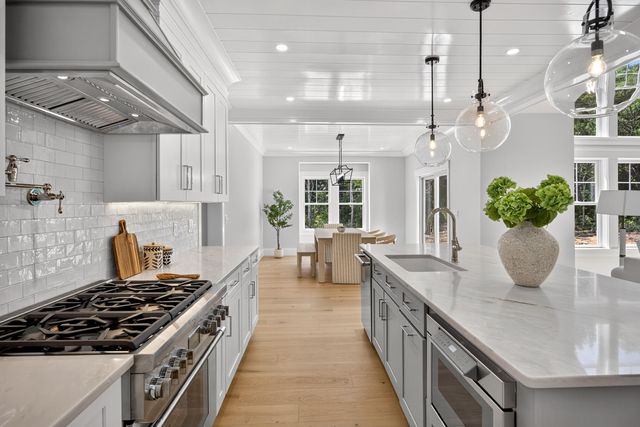 36 Baptiste Lane, East Falmouth, MA 02536